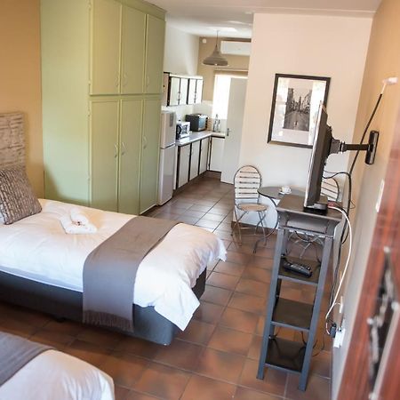 Melrose Place Guestrooms 波切夫斯特鲁姆 外观 照片