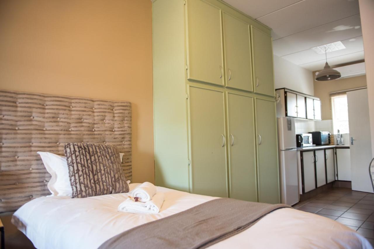 Melrose Place Guestrooms 波切夫斯特鲁姆 外观 照片