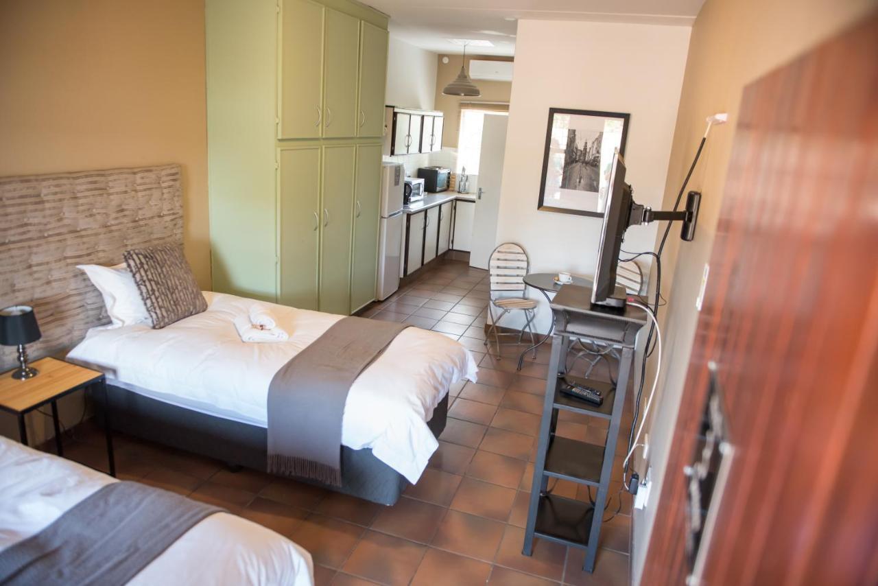 Melrose Place Guestrooms 波切夫斯特鲁姆 外观 照片
